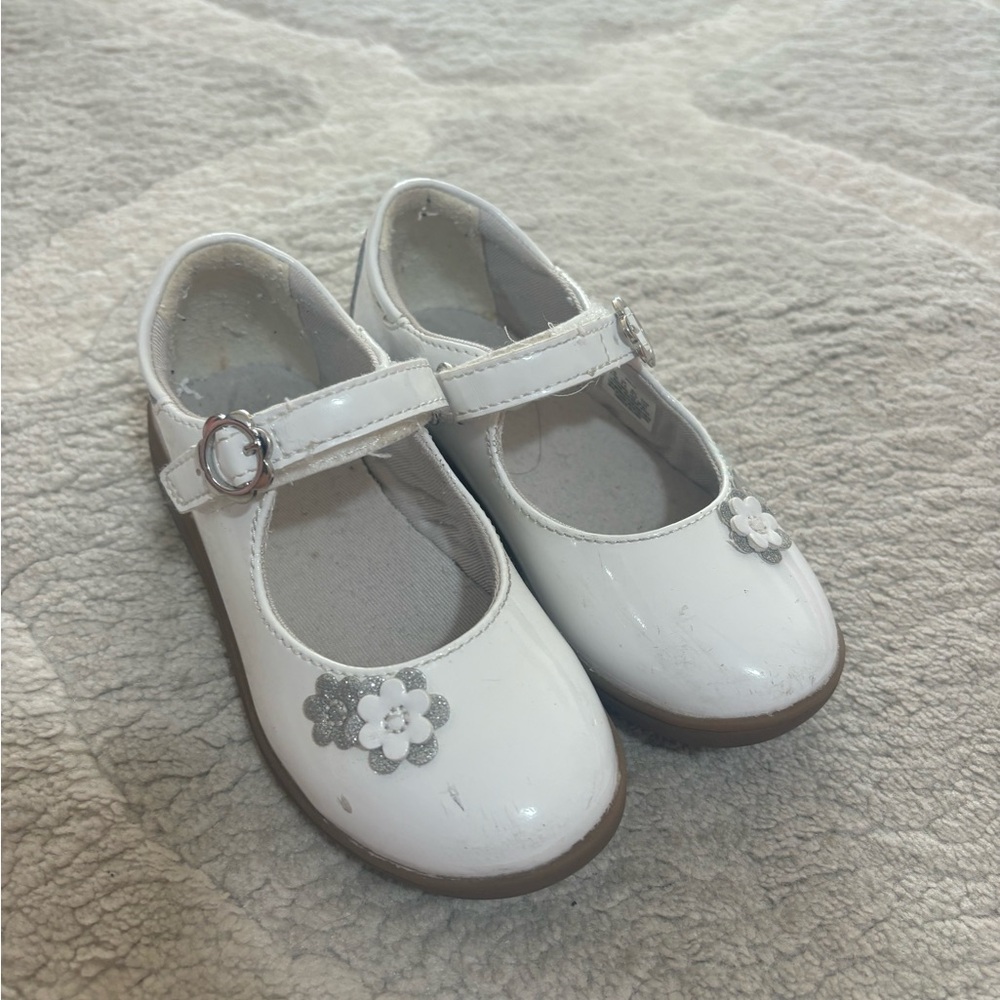 Stride Rite White Mary Jane Shoes with Floral Detail
